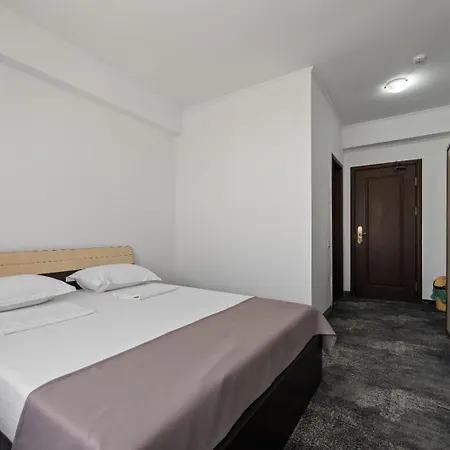 Coral Hotel 3*