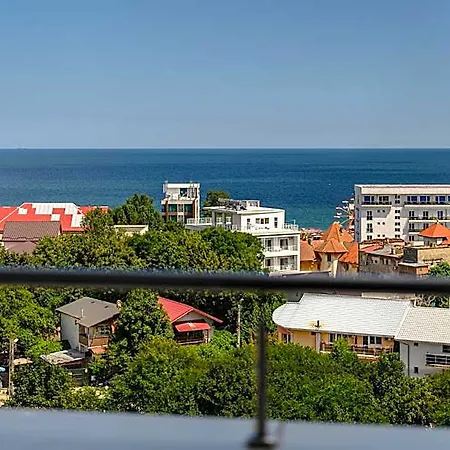 Coral Hotel 3*